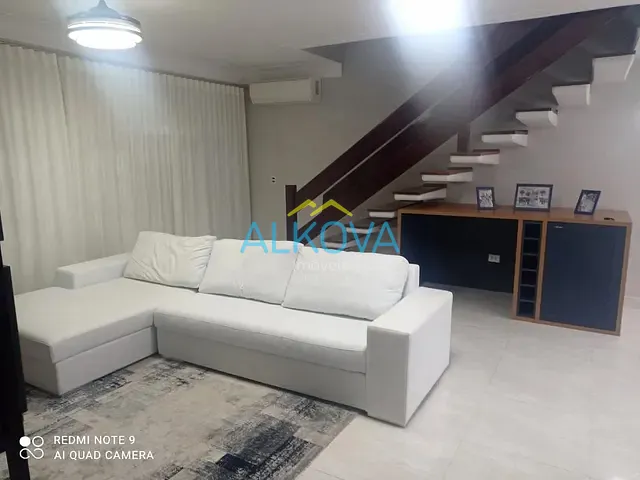 Sobrado com 250m² 4 quartos e 5 banheiros, à venda, no bairro Jardim das Indústrias em São José dos Campos
