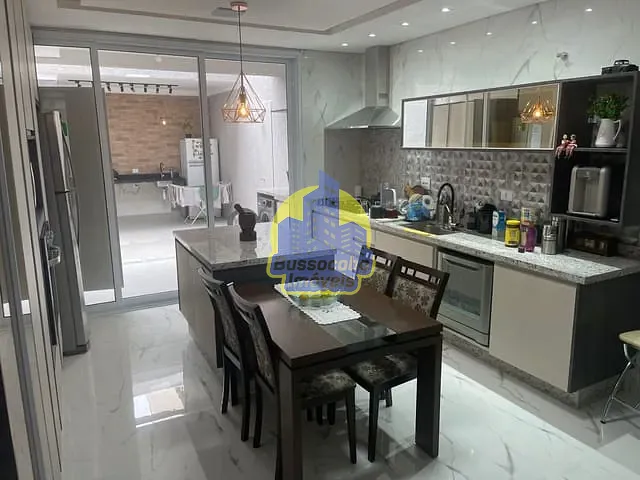 Sobrado com 200m² 3 quartos e 2 banheiros, à venda, no bairro Bela Vista em São Paulo