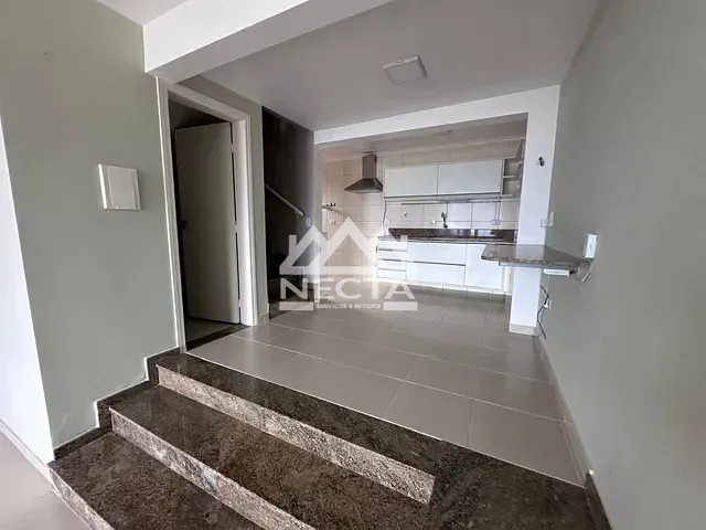 Sobrado com 140m² 3 quartos e 2 banheiros, à venda, no bairro Cigarras em São Sebastião