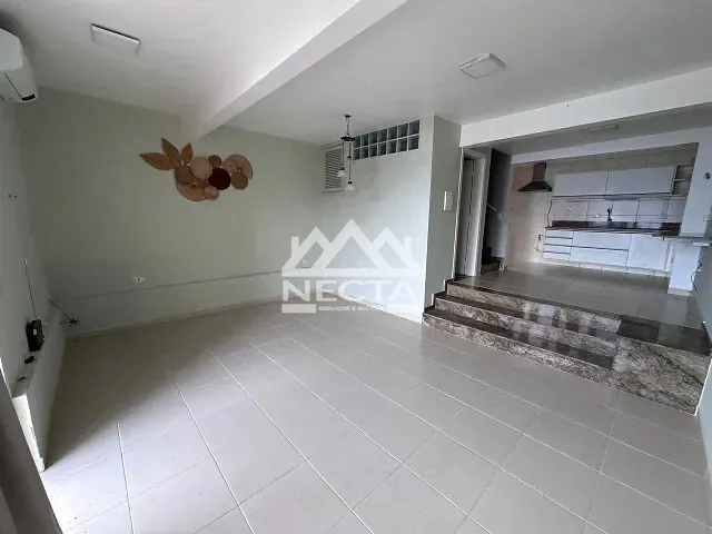 Sobrado com 140m² 3 quartos e 2 banheiros, à venda, no bairro Cigarras em São Sebastião