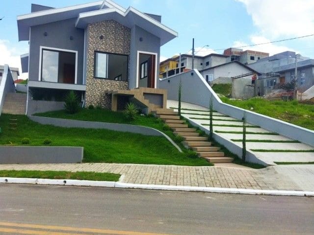 Foto do Sobrado - Sobrado com 3 dormitórios à venda, 150 m² por R$ 1.080.000,00 - Vila Dirce - São José dos Campos/SP | INDEPENDENCE NEGOCIOS IMOBILIARIOS LTDA