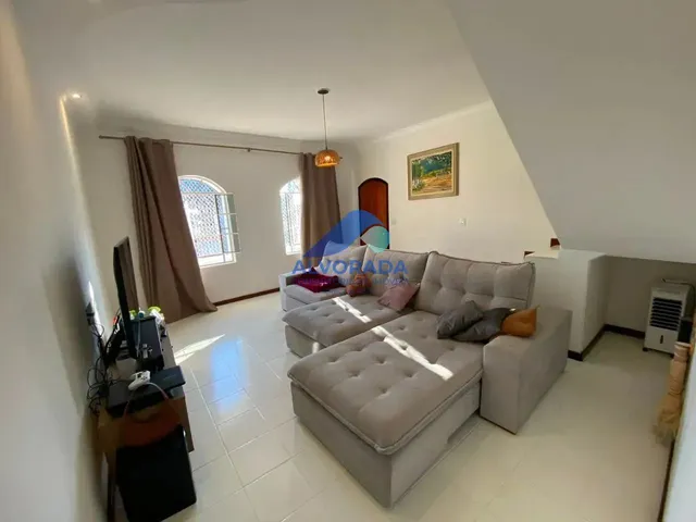 Sobrado com 225m² 3 quartos e 2 banheiros, à venda, no bairro Monte Castelo em São José Dos Campos