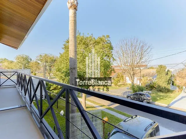 Sobrado com 447m² 5 quartos e 6 banheiros, à venda, no bairro Uberaba em Curitiba