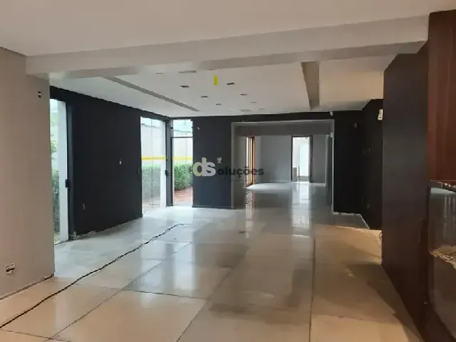 Sobrado com 696m², para alugar, no bairro Pacaembu em São Paulo