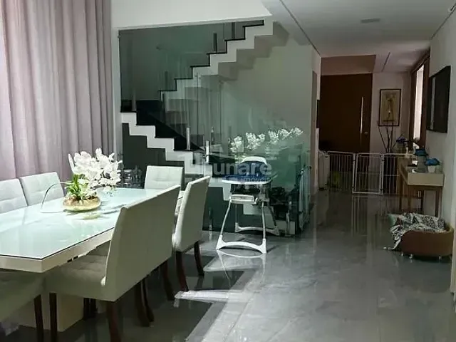 Sobrado com 345m² 3 quartos e 5 banheiros, à venda, no bairro Fazenda Rodeio em Mogi das Cruzes