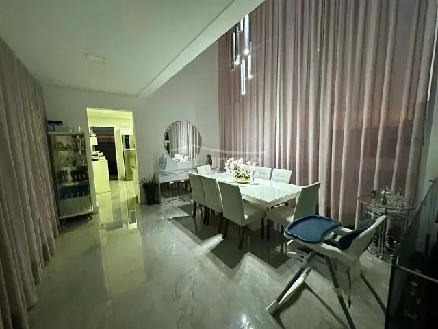 Sobrado com 345m² 3 quartos e 5 banheiros, à venda, no bairro Fazenda Rodeio em Mogi das Cruzes
