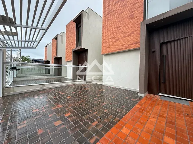 Sobrado com 163m² 3 quartos e 5 banheiros, à venda, no bairro Juquehy em São Sebastião