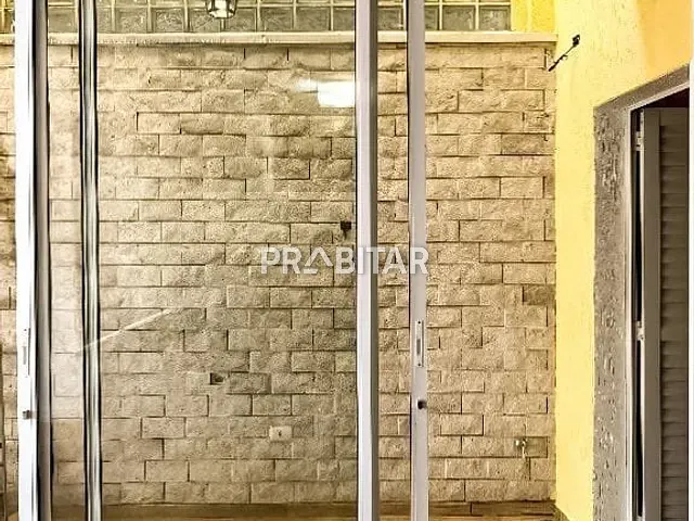 Sobrado com 110m² 3 quartos e 4 banheiros, para alugar, no bairro Vila Hamburguesa em São Paulo