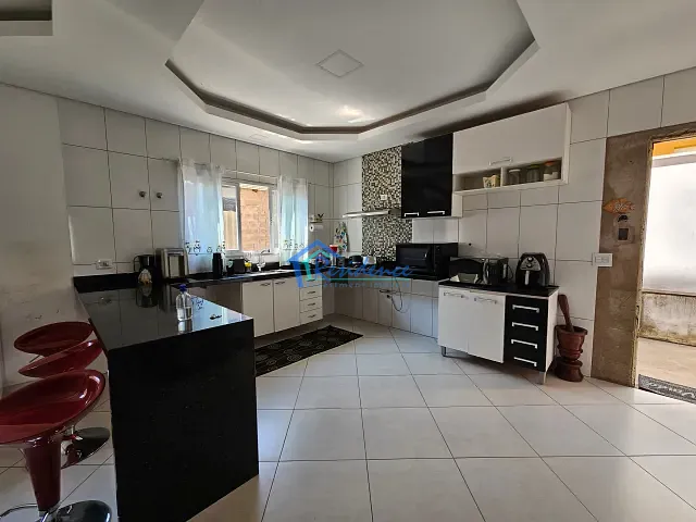 Sobrado com 350m² 4 quartos e 4 banheiros, à venda, no bairro Jardim Europa II em Indaiatuba