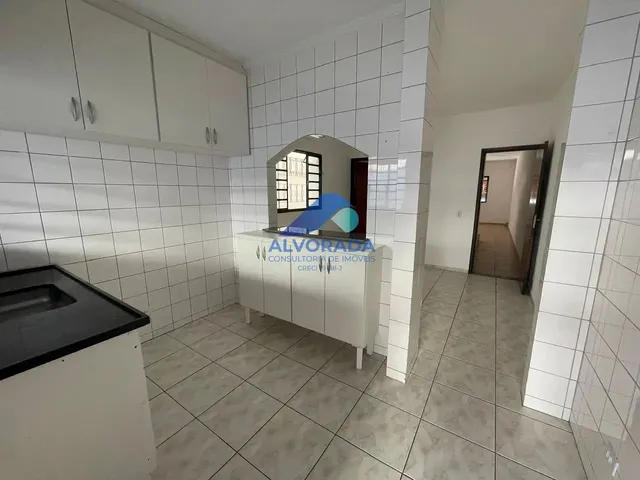 Sobrado com 10m² 3 quartos e 3 banheiros, para alugar, no bairro Jardim Alvorada em São José Dos Campos