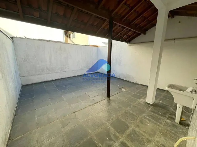 Sobrado com 10m² 3 quartos e 3 banheiros, para alugar, no bairro Jardim Alvorada em São José Dos Campos
