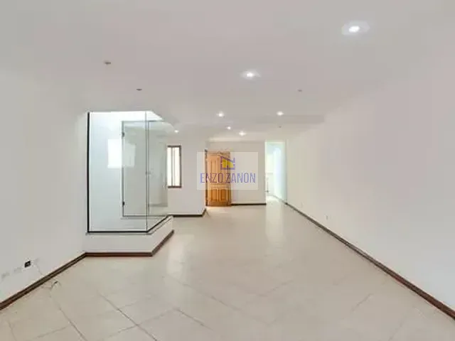 Sobrado com 200m² 4 quartos e 4 banheiros, à venda ou para alugar, no bairro Nova Petrópolis em São Bernardo do Campo