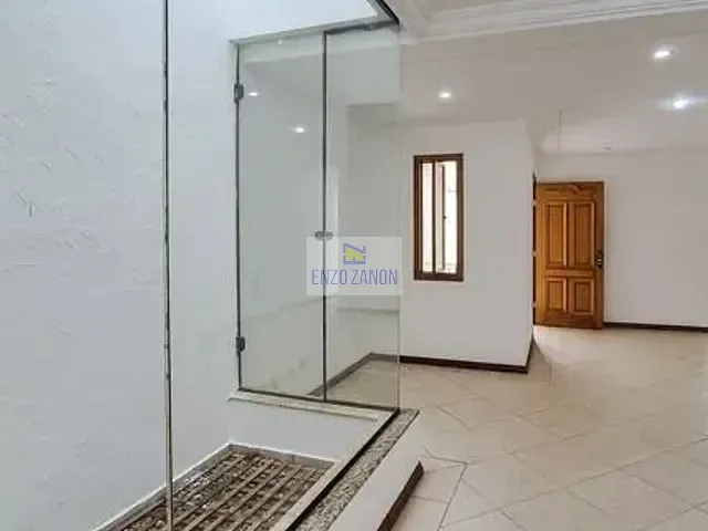 Sobrado com 200m² 4 quartos e 4 banheiros, à venda ou para alugar, no bairro Nova Petrópolis em São Bernardo do Campo