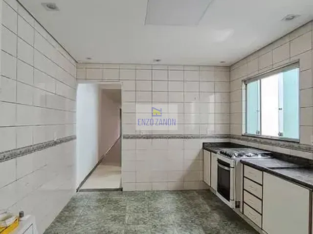 Sobrado com 200m² 4 quartos e 4 banheiros, à venda ou para alugar, no bairro Nova Petrópolis em São Bernardo do Campo