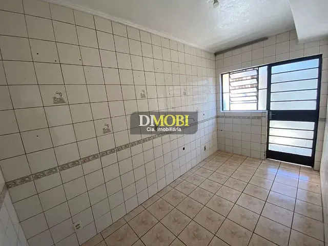 Sobrado com 150m² 3 quartos e 2 banheiros, à venda, no bairro Centro em Gravataí