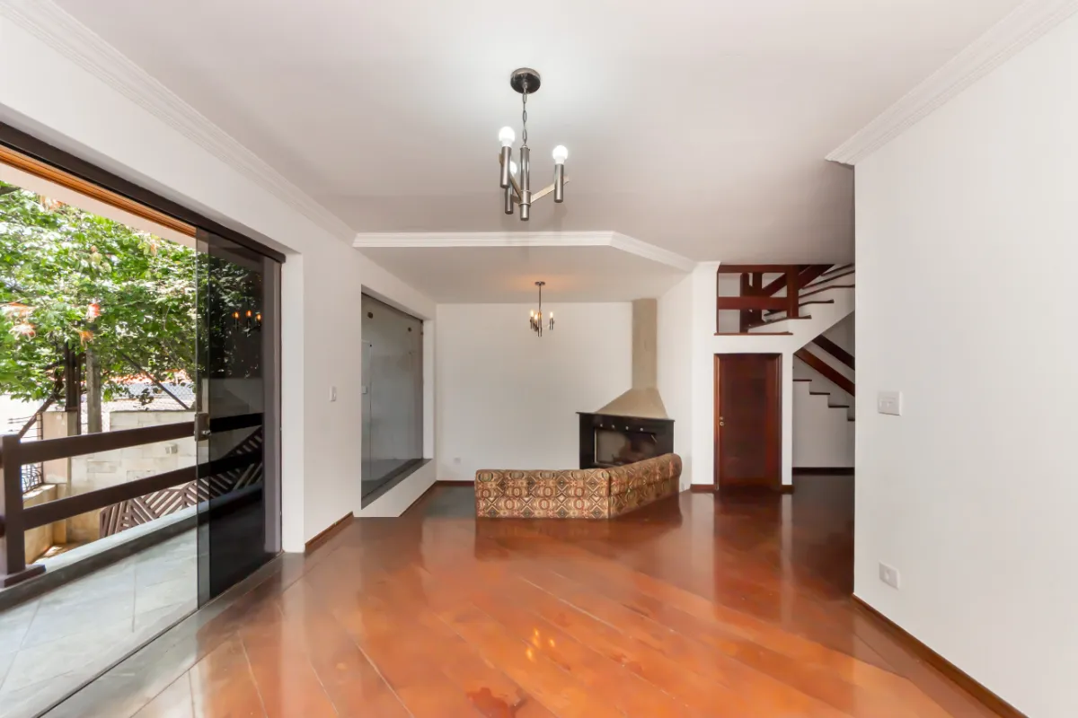 Sobrado para venda em Jardim Londrina com 4 quartos, sendo 1 suíte, 340m²