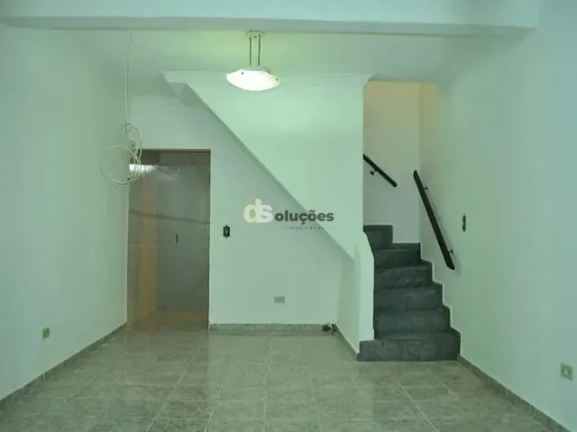 Sobrado 3 quartos e 2 banheiros, à venda, no bairro Jardim Ipanema (Zona Oeste) em São Paulo