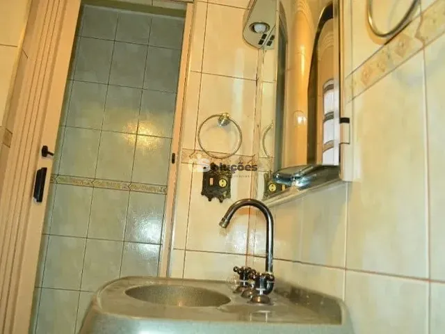 Sobrado 3 quartos e 2 banheiros, à venda, no bairro Jardim Ipanema (Zona Oeste) em São Paulo