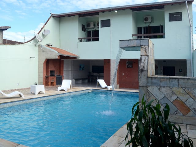 Foto do Sobrado - Sobrado para venda em Tupy com 5 quartos, sendo 5 suítes, 258m² | Lares e Andares Imóveis