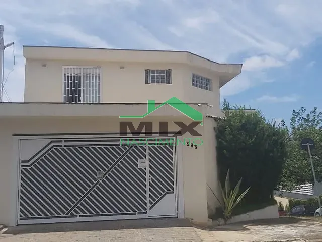 Sobrado com 224m² 3 quartos e 5 banheiros, à venda, no bairro Vila Scarpelli em Santo André