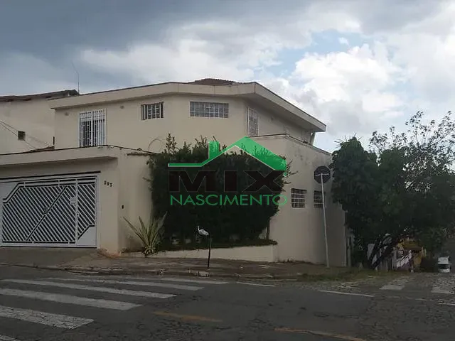 Sobrado com 224m² 3 quartos e 5 banheiros, à venda, no bairro Vila Scarpelli em Santo André