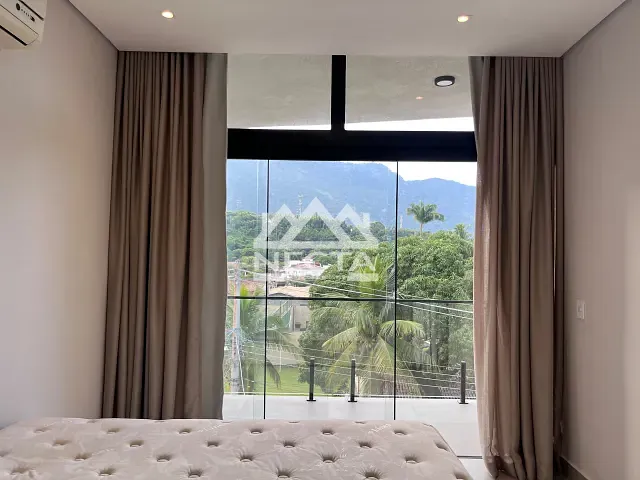 Sobrado com 127m² 3 quartos e 1 banheiro, à venda, no bairro Portal da Olaria em São Sebastião