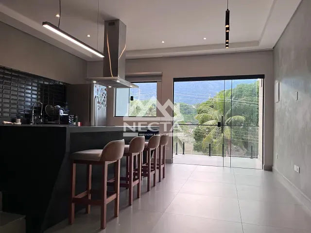 Sobrado com 127m² 3 quartos e 1 banheiro, à venda, no bairro Portal da Olaria em São Sebastião