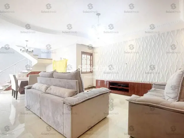 Sobrado com 313m² 3 quartos e 2 banheiros, à venda, no bairro Matriz em Mauá