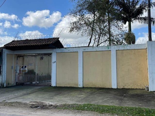 Casa 3 quartos e 3 banheiros, à venda, no bairro Areal em Pelotas
