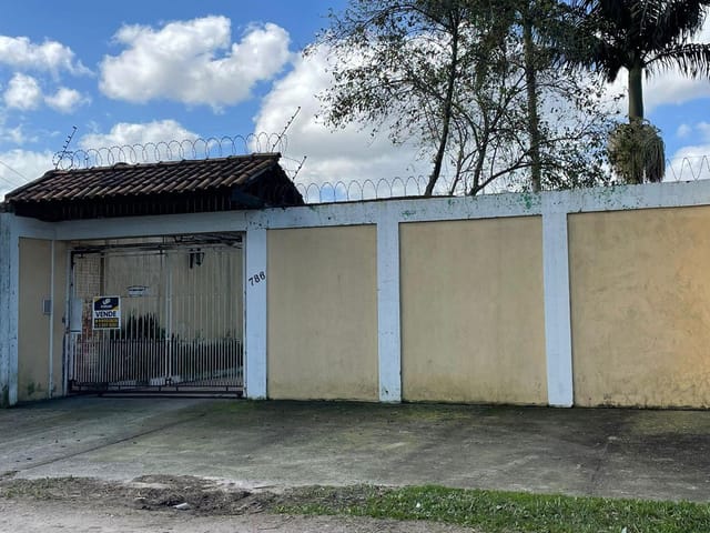 Casa 3 quartos e 3 banheiros, à venda, no bairro Areal em Pelotas