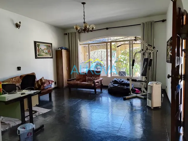 Sobrado com 250m² 5 quartos e 4 banheiros, à venda, no bairro Jardim Luiza em Jacareí