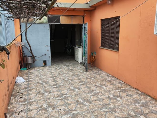Casa 3 quartos e 4 banheiros, à venda, no bairro Areal em Pelotas