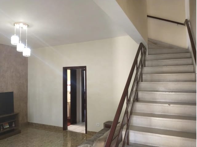 Sobrado com 154m² 3 quartos e 2 banheiros, à venda, no bairro Chácara Inglesa em São Paulo