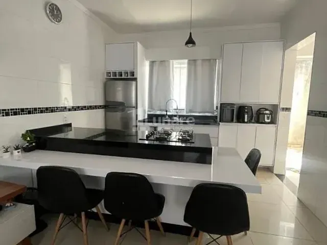 Sobrado 2 quartos e 2 banheiros, à venda, no bairro Vila Nova Aparecida em Mogi das Cruzes
