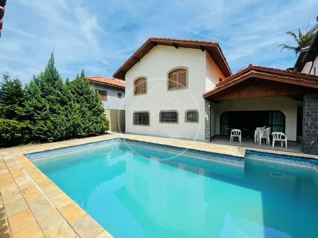 Sobrado, 3 quartos, 450 m² - Foto 1