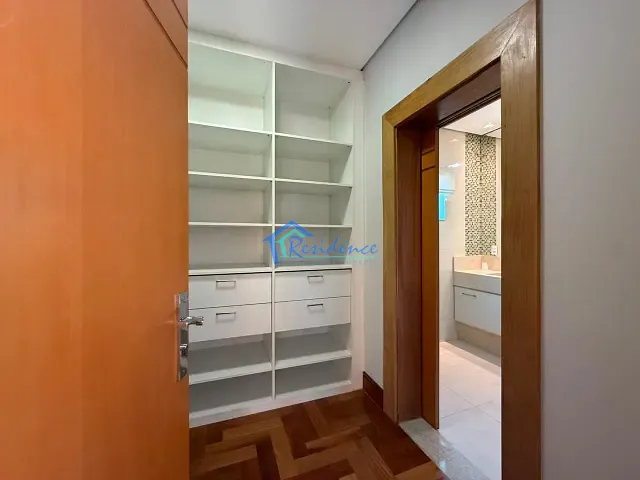 Sobrado com 659m² 5 quartos e 2 banheiros, à venda, no bairro Jardim Santa Rita em Indaiatuba