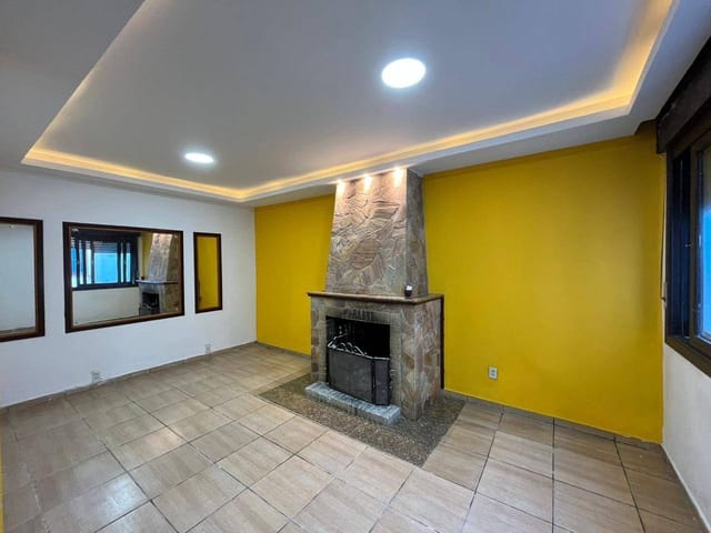 Casa com 243m² 4 quartos e 2 banheiros, à venda, no bairro Centro em Pelotas