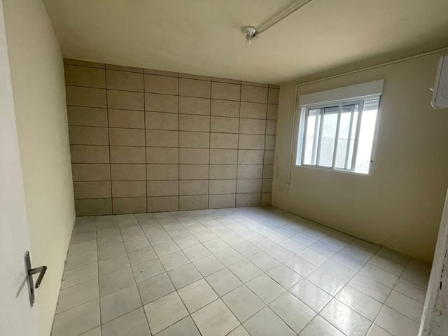 Casa 3 quartos e 2 banheiros, à venda, no bairro Centro em Pelotas