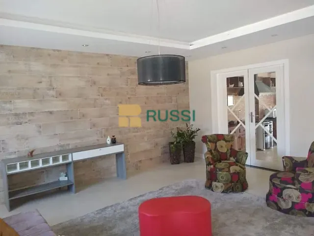 Sobrado com 790m² 6 quartos e 6 banheiros, à venda, no bairro Jardim Santa Maria em Jacareí