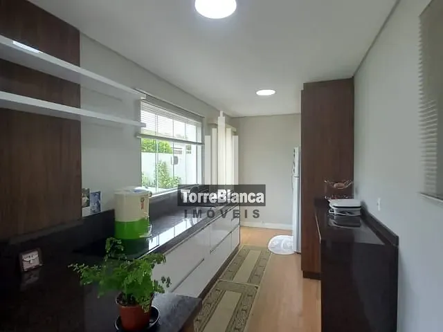 Sobrado com 181m² 2 quartos e 1 banheiro, à venda, no bairro Neves em Ponta Grossa