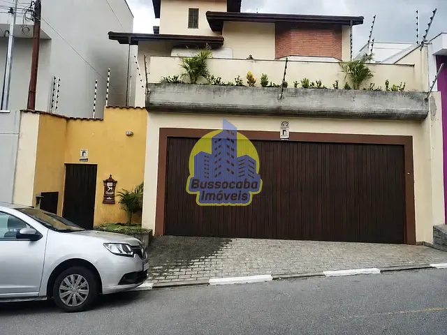 Sobrado com 241m² 3 quartos e 2 banheiros, à venda, no bairro Centro em Osasco