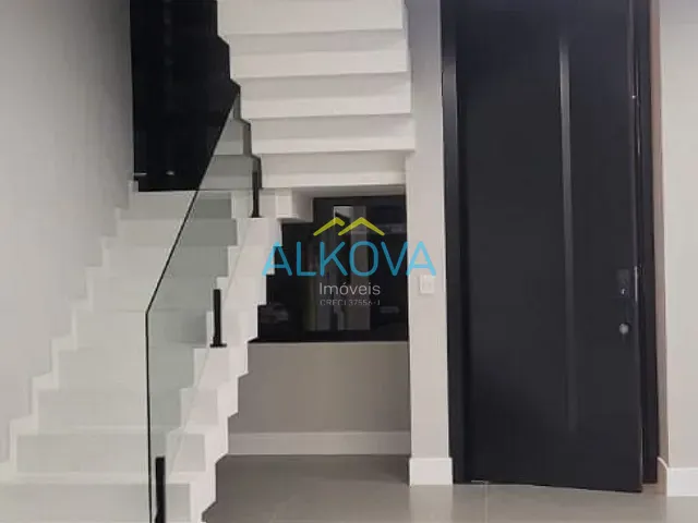 Sobrado com 250m² 4 quartos e 5 banheiros, à venda, no bairro Urbanova em São José dos Campos