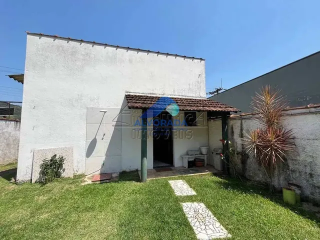 Sobrado com 10m² 1 quarto e 1 banheiro, à venda, no bairro Enseada em Ubatuba