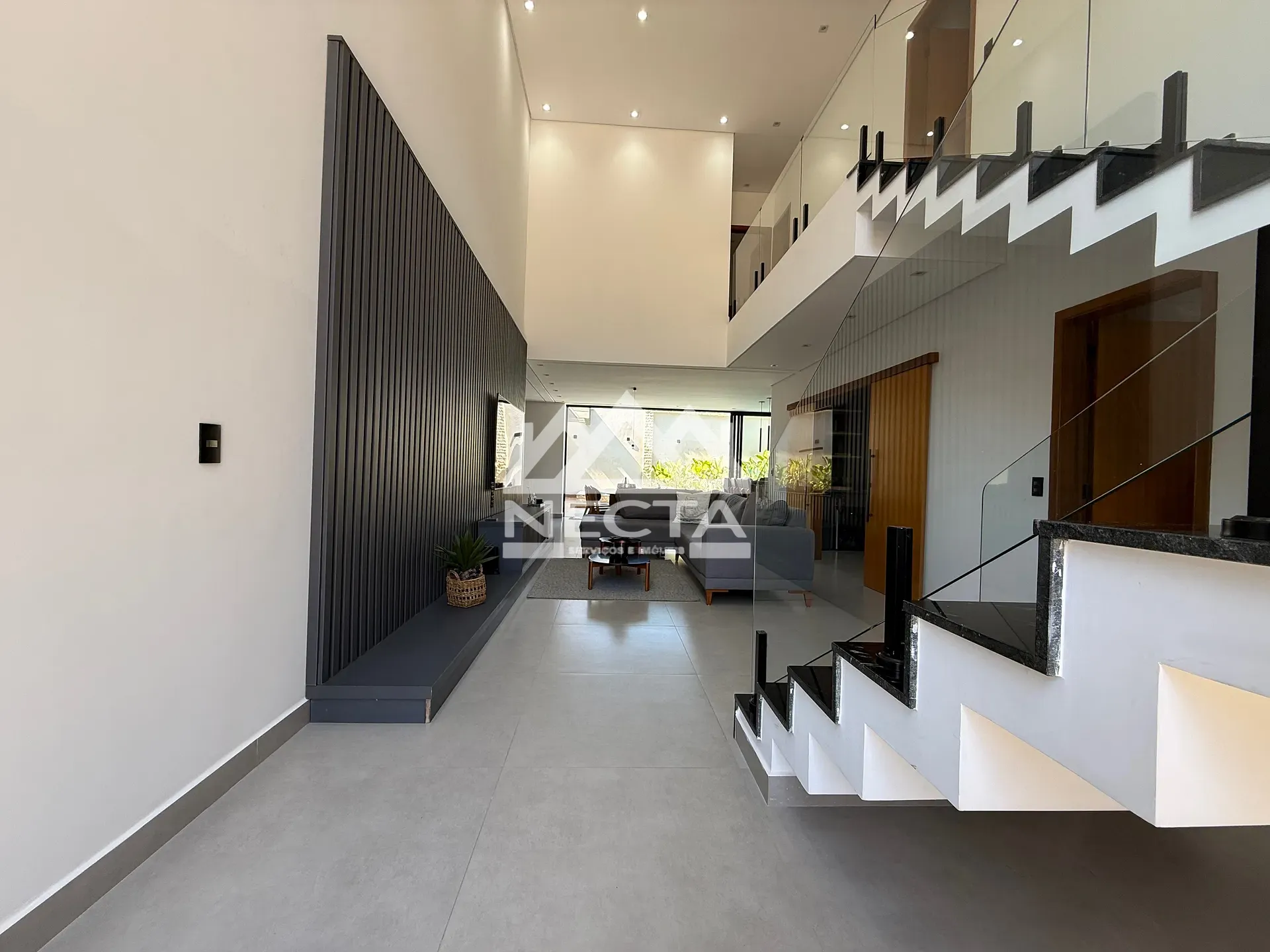 Sobrado, 3 quartos, 288 m² - Foto 2