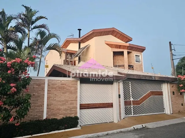 Sobrado com 10m² 4 quartos e 4 banheiros, à venda, no bairro Villa Branca em Jacareí