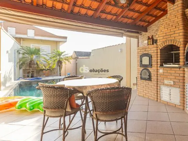 Sobrado 4 quartos e 7 banheiros, à venda ou para alugar, no bairro Vila Mangalot em São Paulo