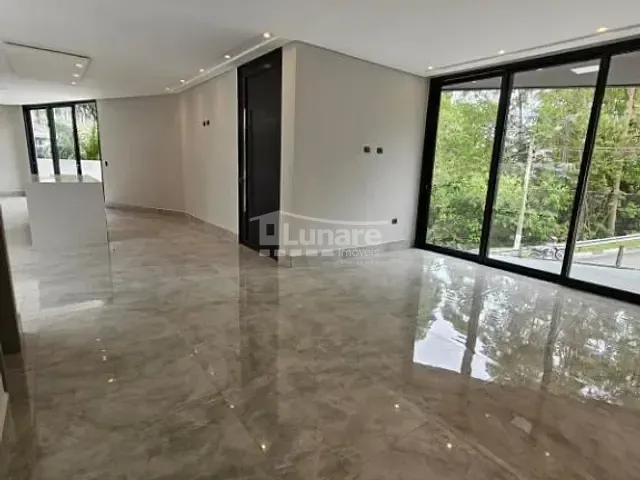 Sobrado com 373m² 4 quartos e 6 banheiros, à venda, no bairro Jardim Fazenda Rincão em Arujá