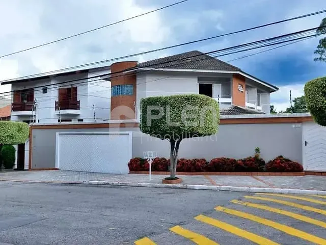 Sobrado com 627m² 4 quartos e 6 banheiros, à venda, no bairro Barro Branco (Zona Norte) em São Paulo