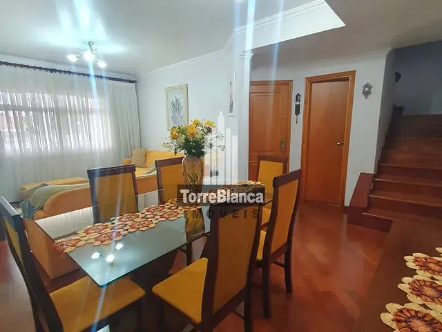 Sobrado com 239m² 3 quartos e 3 banheiros, à venda, no bairro Jardim Carvalho em Ponta Grossa
