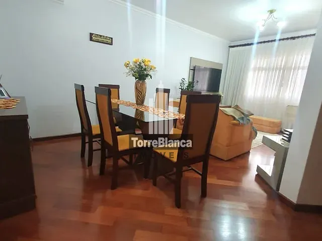 Sobrado com 239m² 3 quartos e 3 banheiros, à venda, no bairro Jardim Carvalho em Ponta Grossa